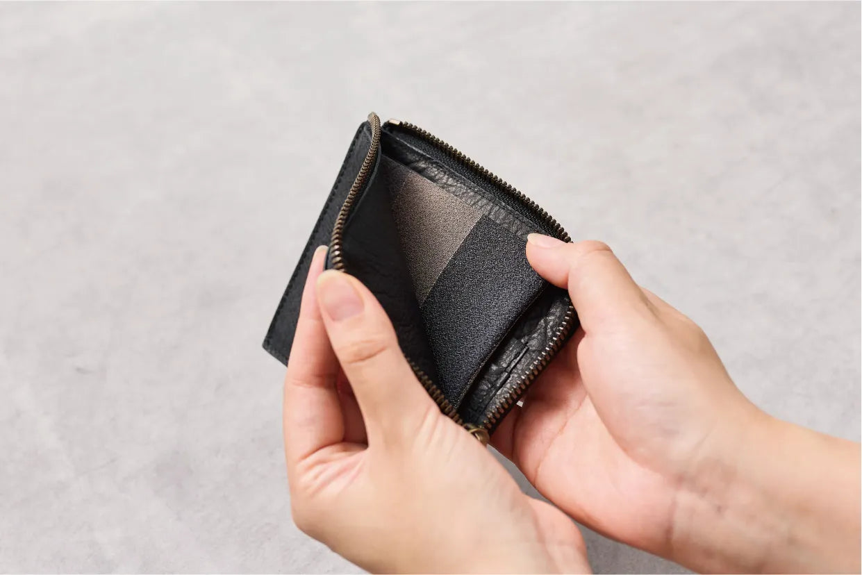 L-shape fastener wallet
